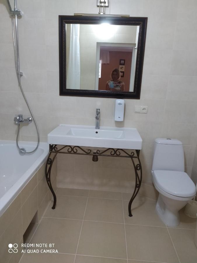 Экодом Hotell Bilhorod-Dnistrovsʼkyy Exteriör bild